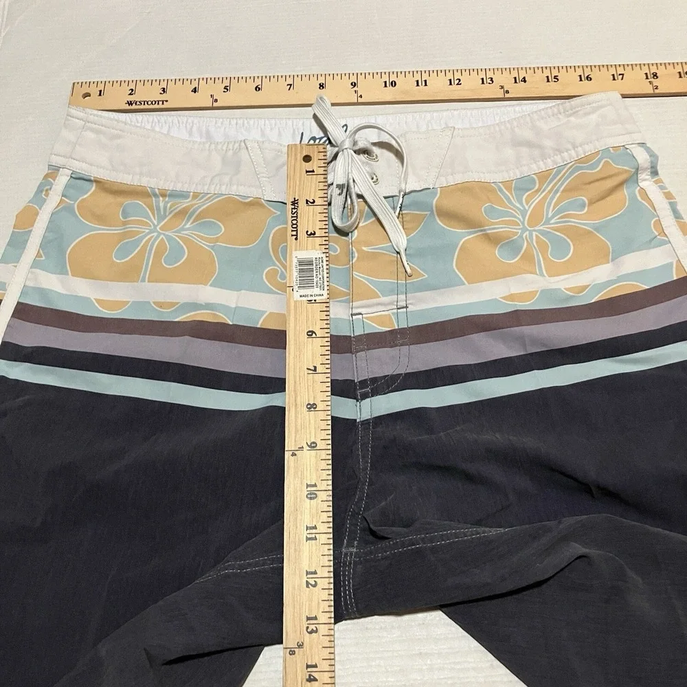 Local Motion Hawaii Mens Surf Trunks Board Shorts Size 34 X 9‎ Beach Floral